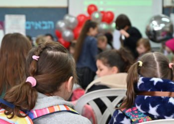 בנוף הגליל, מוצאים הפליטים מאוקראינה בית חם, חינוך דתי – והכל ברוסית