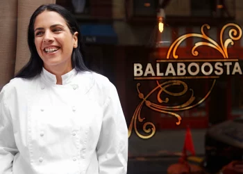 מהמטבח לבמה: השפית עינת אדמוני מנסה את כוחה בסטנד אפ קומדי בניו יורק