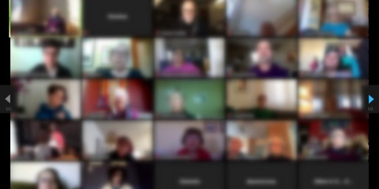 במהלך תפילת השבת הוירטואלית, בני זוג נראו מקיימים יחסי מין. כעת, מתעוררות מחדש שאלות על תפילות מקוונות