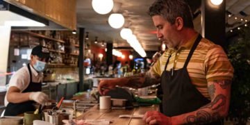 המסעדה החמה ביותר בברוקלין היא שיפודיה בסגנון ישראלי